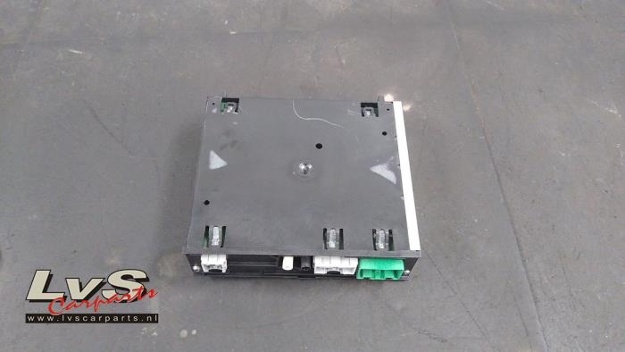 Używane Modul radiowy Opel Astra K Sports Tourer 1.0 Turbo 12V Cena € 125,00 Procedura marży oferowane przez LvS Carparts