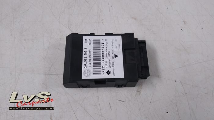Used Start/Stop computer Volkswagen Passat Variant (365) 1.4 TSI 16V Price € 30,00 Margin scheme offered by LvS Carparts