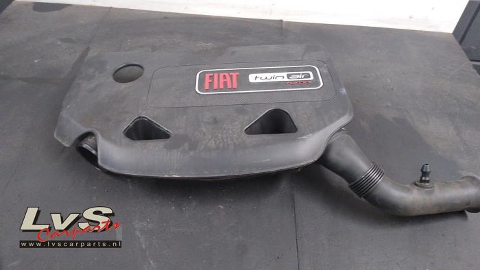 Begagnade Luftfilterhus Fiat 500C (312) 0.9 TwinAir 85 Pris € 30,00 Marginaltabell erbjuds av LvS Carparts