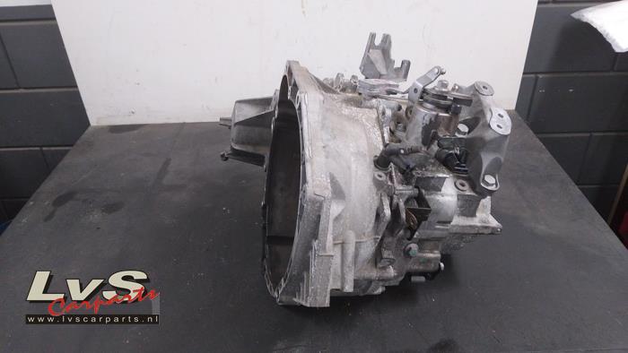 Used Gearbox Opel Zafira Tourer (P12) 2.0 CDTI 16V 130 Ecotec Price € 336,00 Margin scheme offered by LvS Carparts