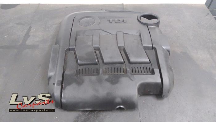 Usados Cobertor motor Skoda Fabia II (5J) 1.2 TDI 12V Greenline Precio € 15,00 Norma de margen ofrecido por LvS Carparts