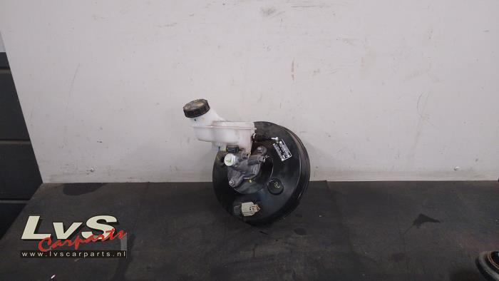 Usados Servofreno Ford Ka+ 1.2 Precio € 75,00 Norma de margen ofrecido por LvS Carparts