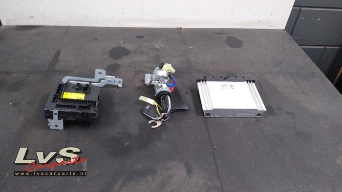 Used Ignition lock + computer Hyundai i20 (BC3) 1.0 T-GDI 100 Mild Hybrid 48V 12V Price € 300,00 Margin scheme offered by LvS Carparts