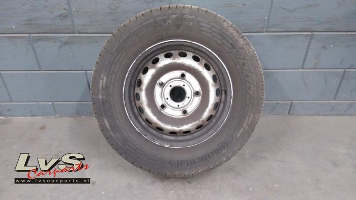 Begagnade Hjul + däck Ford Transit 2.2 TDCi 16V RWD Pris € 181,50 Inklusive moms erbjuds av LvS Carparts