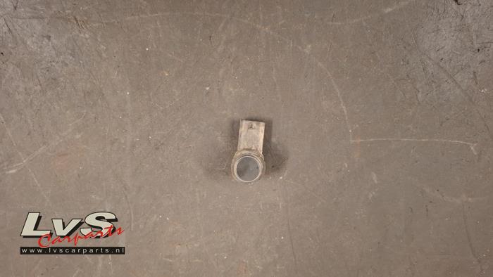 Usados Sensor PDC Ford Transit 2.2 TDCi 16V RWD Precio € 12,10 IVA incluido ofrecido por LvS Carparts