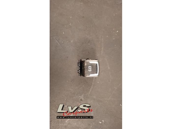 Gebrauchte Handbremse Schalter Opel Corsa F (UB/UH/UP) 1.2 Turbo 12V 100 Preis € 10,00 Margenregelung angeboten von LvS Carparts