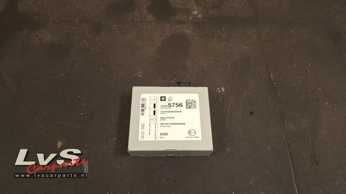 Używane Modul radiowy Opel Ampera 1.4 16V Cena € 150,00 Procedura marży oferowane przez LvS Carparts