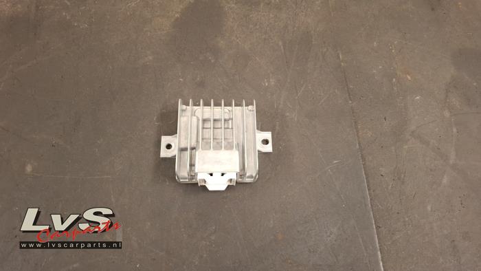 Usagé Ordinateur divers Mercedes CLA (118.3) 1.3 CLA-250 e Turbo 16V Prix € 75,00 Règlement à la marge proposé par LvS Carparts