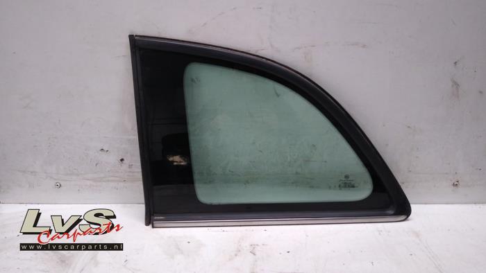 Usados Ventanilla triangular izquierda detrás Fiat 500C (312) 0.9 TwinAir 80 Precio € 50,00 Norma de margen ofrecido por LvS Carparts