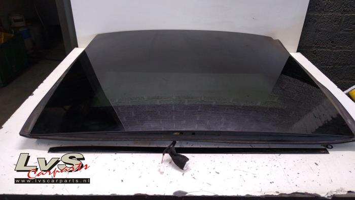Używane Dach panoramiczny Nissan Juke (F15) 1.2 DIG-T 16V Cena € 450,00 Procedura marży oferowane przez LvS Carparts