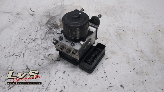 Usagé Pompe ABS Volkswagen Transporter T5 2.0 TDI DRF Prix € 90,00 Règlement à la marge proposé par LvS Carparts