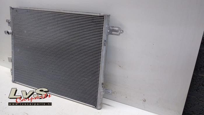 Klima Kondensor van een Renault Zoé (AG) R135 2020