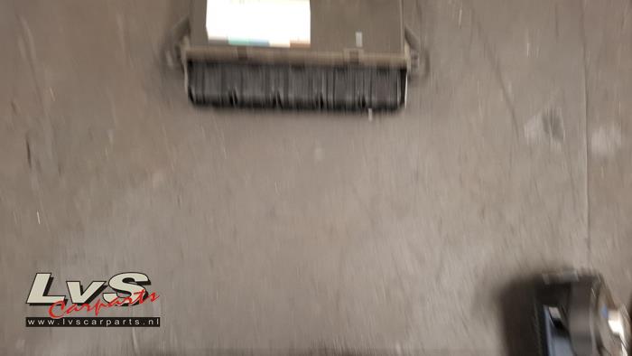 Used Body control computer Ford Focus 3 Wagon 1.6 EcoBoost 16V 182 Price € 40,00 Margin scheme offered by LvS Carparts