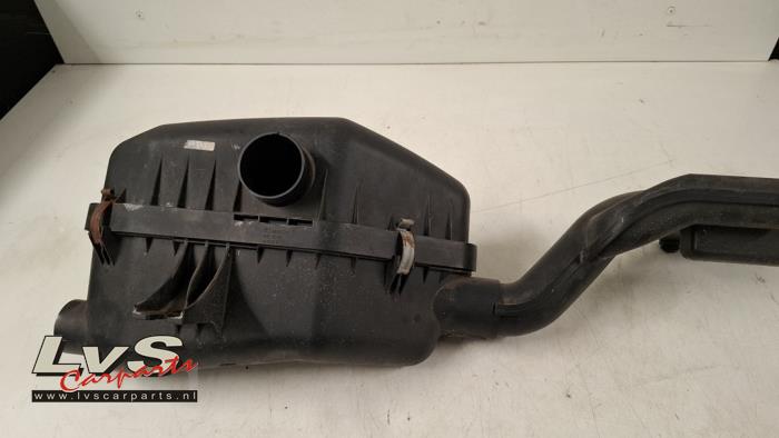 Begagnade Luftfilterhus Chevrolet Spark (M300) 1.0 16V Pris € 35,00 Marginaltabell erbjuds av LvS Carparts
