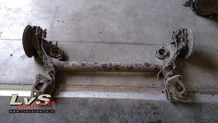 Usagé Train arrière complet Opel Corsa E 1.3 CDTi 16V ecoFLEX Prix € 100,00 Règlement à la marge proposé par LvS Carparts