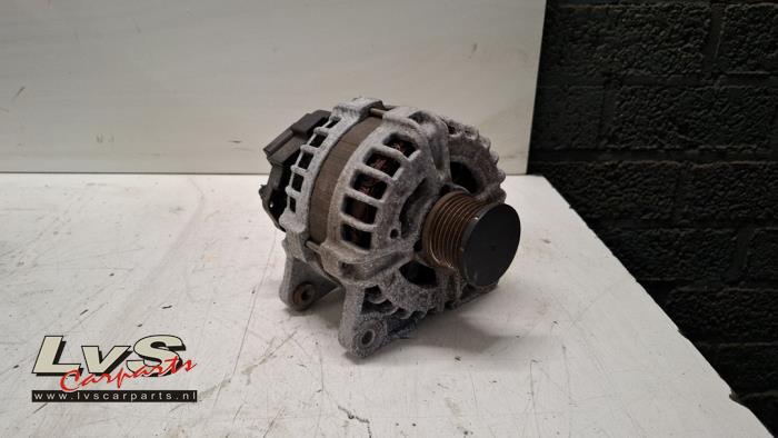 Gebrauchte Dynamo Renault Megane IV Estate (RFBK) 1.2 Energy TCE 130 Preis € 55,00 Margenregelung angeboten von LvS Carparts