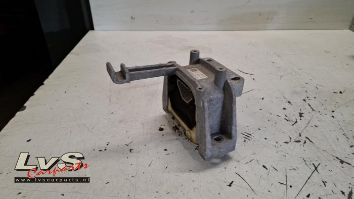 Used Engine mount Seat Ibiza V (KJB) 1.0 TSI 12V Price € 25,00 Margin scheme offered by LvS Carparts