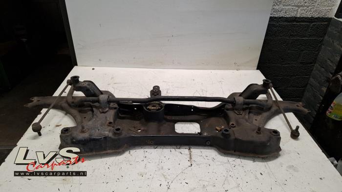 Usados Subchasis Volkswagen Caddy IV 2.0 TDI 102 Precio € 181,50 IVA incluido ofrecido por LvS Carparts