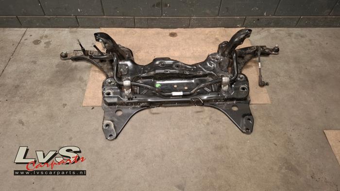 Usados Subchasis Lynk &amp; Co 01 1.5 PHEV Precio € 500,00 Norma de margen ofrecido por LvS Carparts
