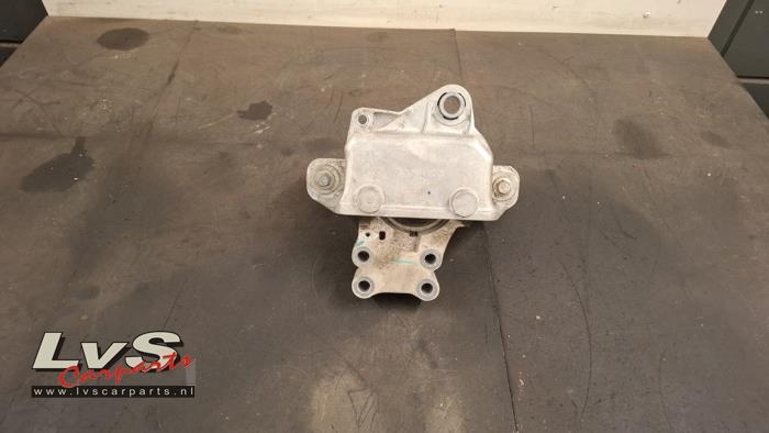 Used Engine mount Lynk &amp; Co 01 1.5 PHEV Price € 50,00 Margin scheme offered by LvS Carparts