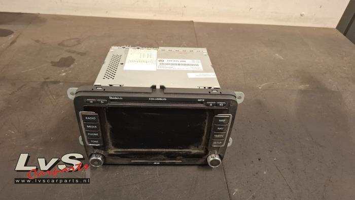 Używane System nawigacji Suzuki Swift (ZA/ZC/ZD1/2/3/9) 1.3 VVT 16V Cena € 150,00 Procedura marży oferowane przez LvS Carparts