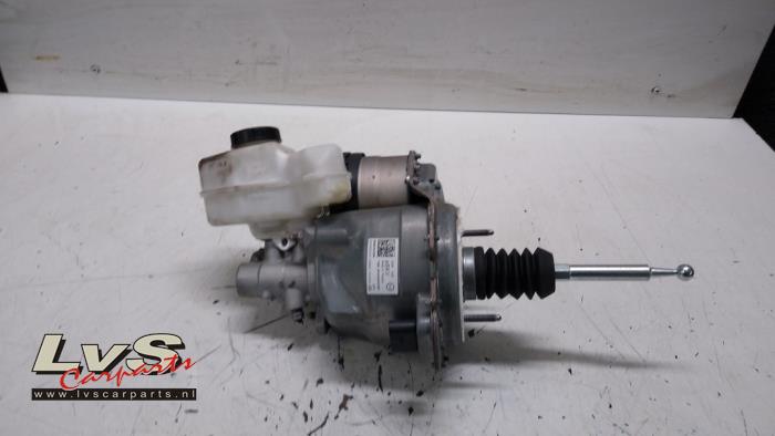 Usagé Servo frein Volkswagen Caddy Cargo V (SBA/SBH) 2.0 TDI BlueMotionTechnology Prix € 326,70 Prix TTC proposé par LvS Carparts
