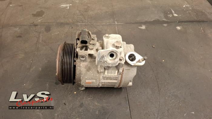 Usagé Compresseur de clim Ford Focus 3 Wagon 1.5 TDCi Prix € 112,00 Règlement à la marge proposé par LvS Carparts