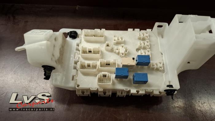 Begagnade Säkringsbox Suzuki Swift (ZA/ZC/ZD) 1.2 16V Pris € 60,00 Marginaltabell erbjuds av LvS Carparts