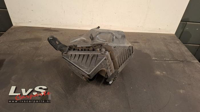 Begagnade Luftfilterhus Smart Forfour (453) 1.0 12V Pris € 25,00 Marginaltabell erbjuds av LvS Carparts