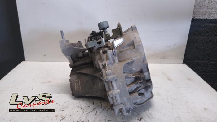 Usagé Boîte de vitesse Ford Mondeo V Wagon 1.5 EcoBoost 16V Prix € 735,00 Règlement à la marge proposé par LvS Carparts