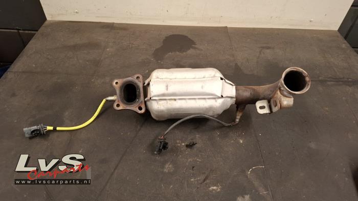 Używane Katalizator Citroen C3 (SX/SW) 1.2 Vti 12V PureTech Cena € 250,00 Procedura marży oferowane przez LvS Carparts