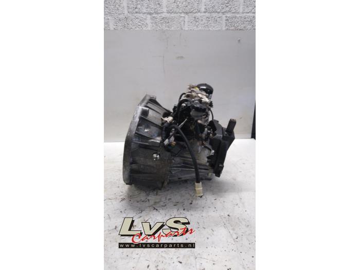 Gebrauchte Getriebe Renault Master III (EV/HV/UV/VA/VB/VD/VF/VG/VJ) 2.3 dCi 150 16V FWD Preis € 3.025,00 Mit Mehrwertsteuer angeboten von LvS Carparts