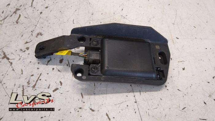 Begagnade Radarsensor Kia Stonic (YB) 1.0i T-GDi 12V Pris € 125,00 Marginaltabell erbjuds av LvS Carparts