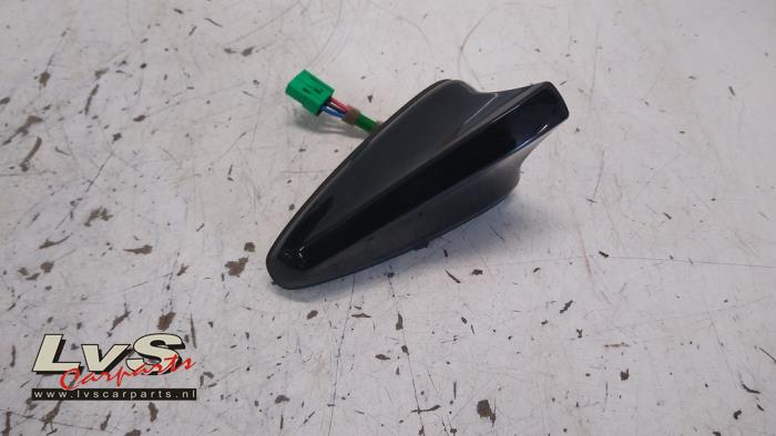Używane Antena Kia Stonic (YB) 1.0i T-GDi 12V Cena € 100,00 Procedura marży oferowane przez LvS Carparts