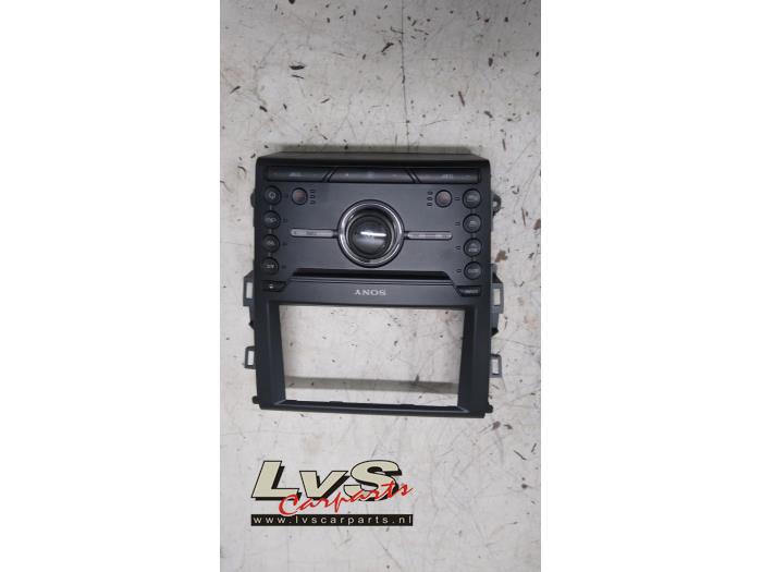 Używane Panel obslugi radia Ford Mondeo V Wagon 1.5 EcoBoost 16V Cena € 100,00 Procedura marży oferowane przez LvS Carparts