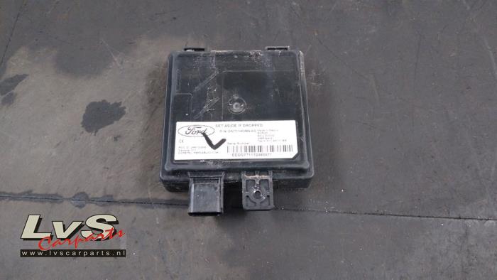 Begagnade Dödvinkelsensor Ford Mondeo V Wagon 1.5 EcoBoost 16V Pris € 200,00 Marginaltabell erbjuds av LvS Carparts
