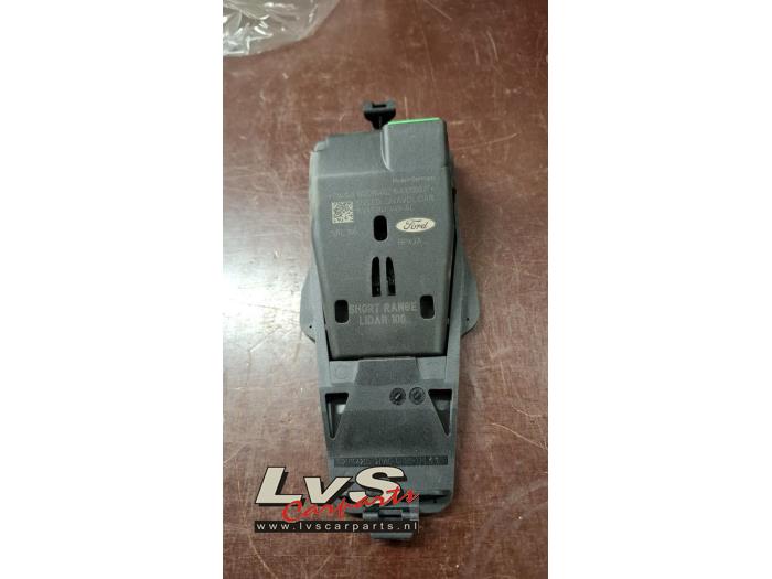 Begagnade Regnsensor Ford B-Max (JK8) 1.0 EcoBoost 12V 100 Pris € 25,00 Marginaltabell erbjuds av LvS Carparts