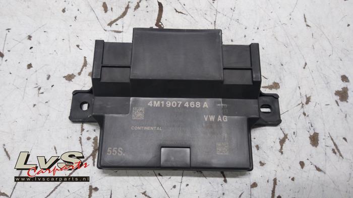 Używane Modul gateway Audi Q7 (4MB/4MG) 3.0 TDI V6 24V Cena € 80,00 Procedura marży oferowane przez LvS Carparts