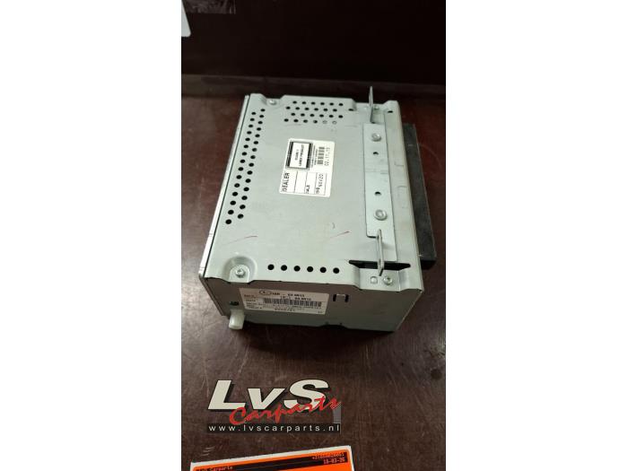 Używane Modul radiowy Ford B-Max (JK8) 1.0 EcoBoost 12V 100 Cena € 150,00 Procedura marży oferowane przez LvS Carparts