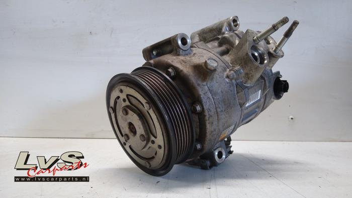 Usagé Compresseur de clim Ford Mondeo V Wagon 1.5 EcoBoost 16V Prix € 117,00 Règlement à la marge proposé par LvS Carparts