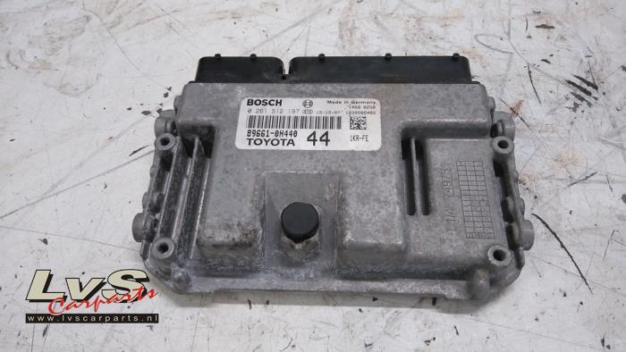 Engine management computer Toyota Aygo (B40), 2014 1.0 12V VVT-i, Hatchback, Petrol, 998cc, 51kW (69pk), FWD, 1KRFE, 2014-05 / 2018-06, KGB40 (Used)