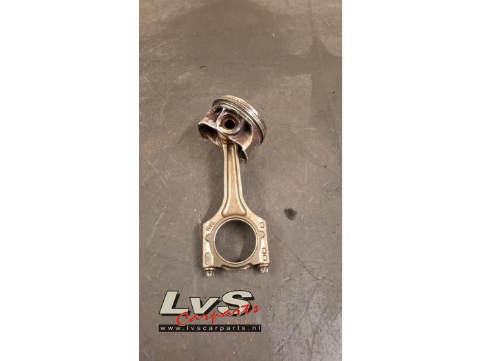 Usagé Bielle Seat Leon (5FB) 2.0 TSI FR 16V Prix € 60,00 Règlement à la marge proposé par LvS Carparts