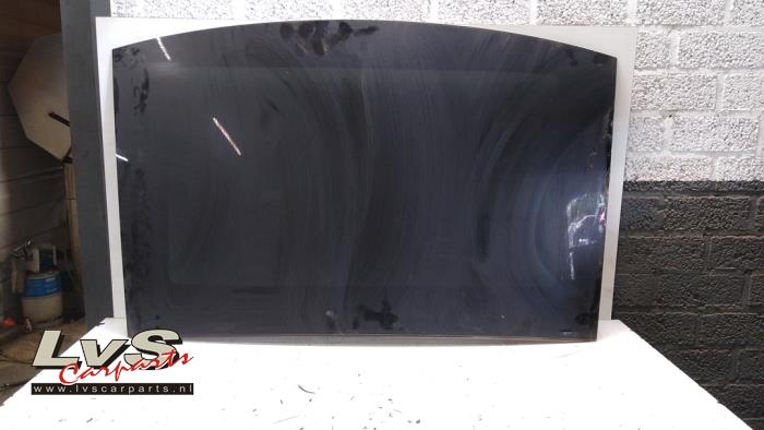 Używane Dach panoramiczny Volkswagen Scirocco (137/13AD) 2.0 TDI 16V Cena € 150,00 Procedura marży oferowane przez LvS Carparts