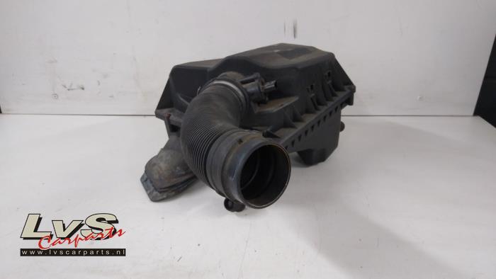 Begagnade Luftfilterhus Opel Astra J (PC6/PD6/PE6/PF6) 1.4 Turbo 16V Pris € 25,00 Marginaltabell erbjuds av LvS Carparts