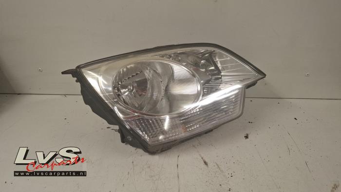 Używane Reflektor prawy Opel Antara (LA6) 2.4 16V 4x4 Cena € 75,00 Procedura marży oferowane przez LvS Carparts