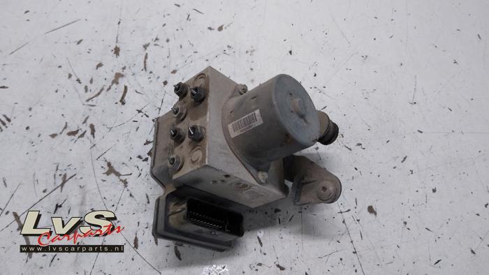 Begagnade ABS-pump Volkswagen Passat CC (357) 2.0 TDI 16V 135 Pris € 80,00 Marginaltabell erbjuds av LvS Carparts