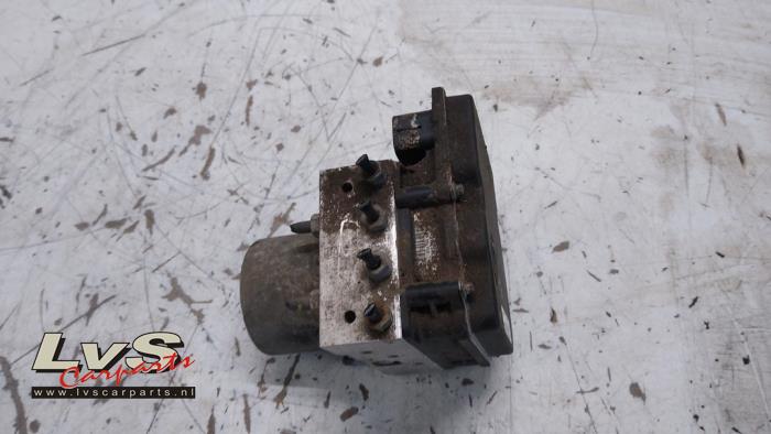 Używane Pompa ABS Fiat Scudo (270) 1.6 D Multijet Cena € 108,90 Z VAT oferowane przez LvS Carparts