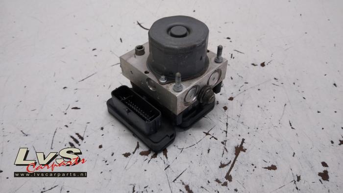 Usagé Pompe ABS Opel Meriva (B) 1.7 CDTi 16V Prix € 145,00 Règlement à la marge proposé par LvS Carparts