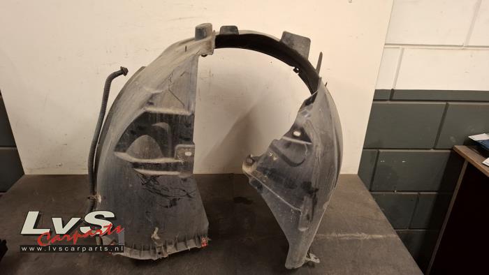Używane Nadkole Opel Adam 1.4 16V Cena € 20,00 Procedura marży oferowane przez LvS Carparts