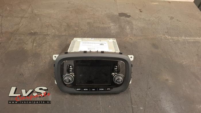 Używane System nawigacji Fiat 500X (334) 1.4 Multi Air 16V Cena € 175,00 Procedura marży oferowane przez LvS Carparts